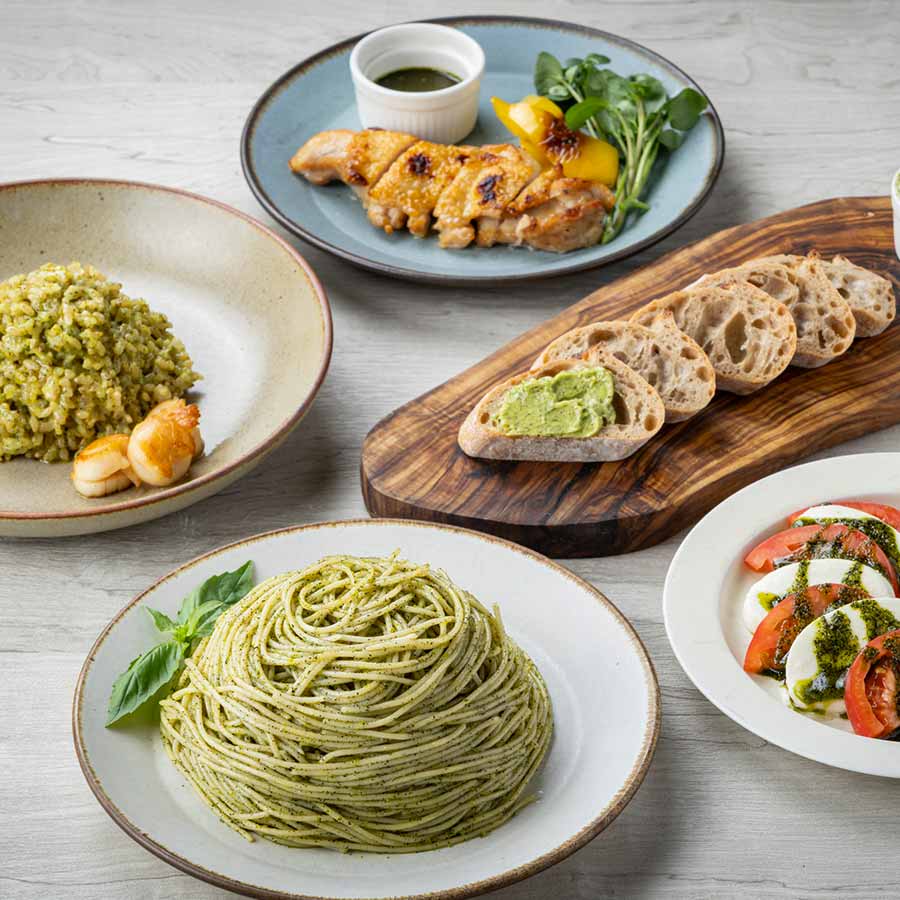深蒸しバジルとケールのパスタソース＆玄米生パスタ