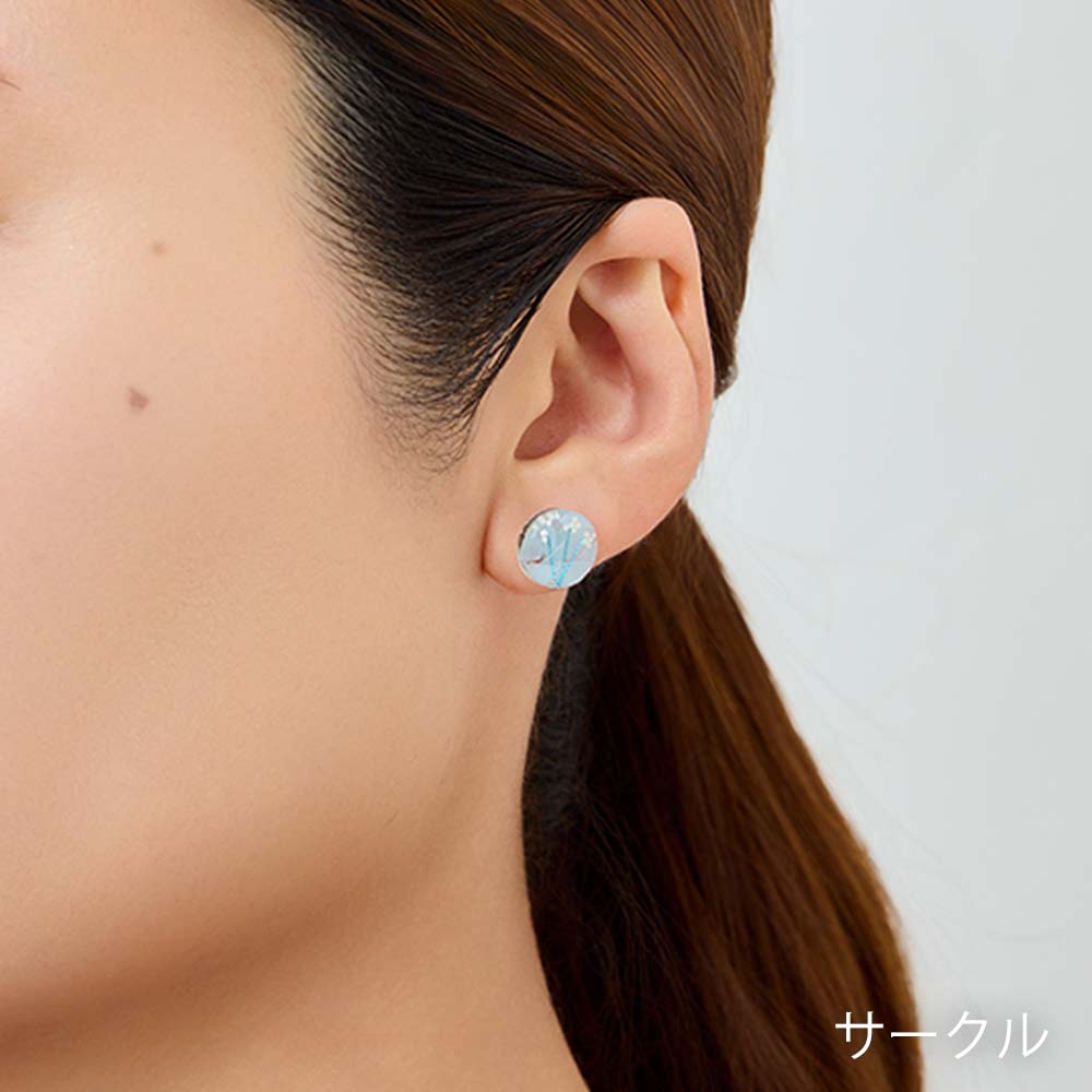 化粧品容器から生まれたピアス　