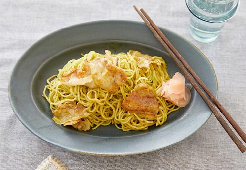 カリカリ豚肉入りグリーン焼きそば