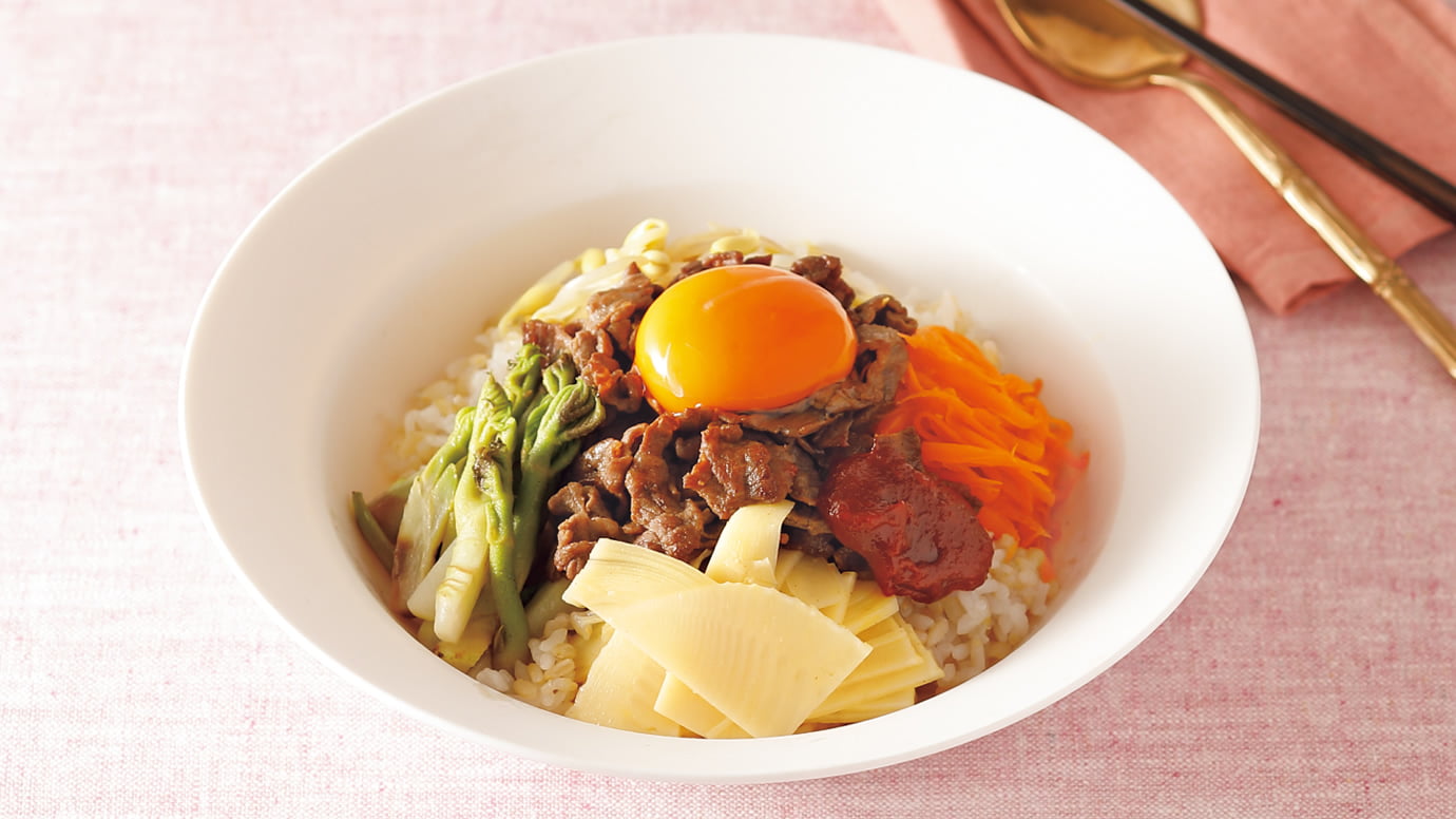 山菜のほのかな苦味に春を味わう