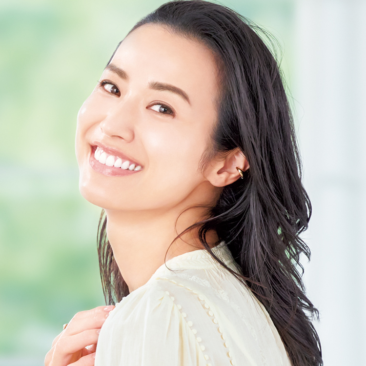 進化した「エンリッチプラス」で叶える笑顔が弾む肌づくり