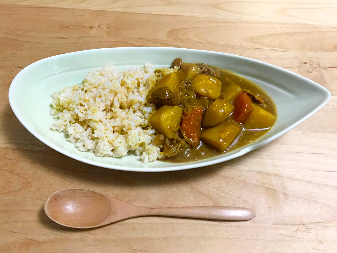 昨日の肉じゃがをそのままカレーにしたカレー
