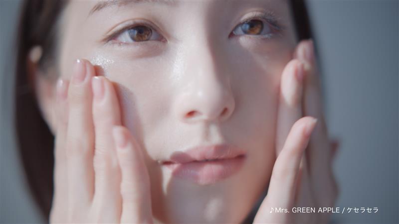 浜辺美波出演　新CM　マイルドクレンジングオイル 「肌のほんとうのこと クレンジング」 篇 30秒